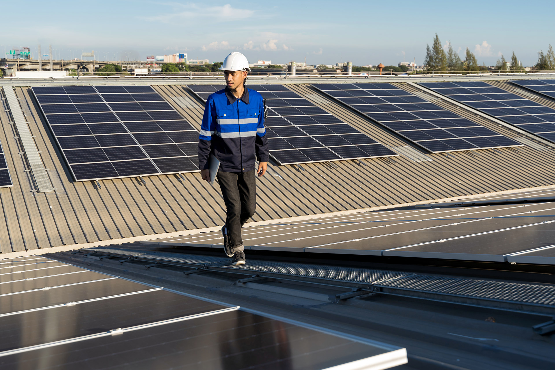 asian-technician-installing-inspection-or-repair-s-2022-06-02-22-36-07-utcWeb